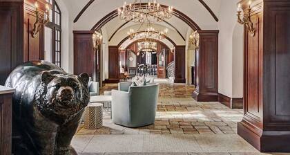 Arrabelle Luxury 4 BR Condo- Close To The Mountain by RedAwning - Save 20% on 7+ Nights!