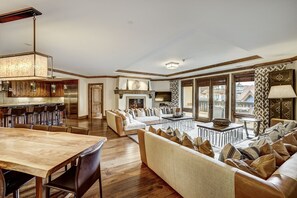 Condo, 4 Bedrooms | Dining