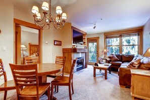 Condo, 2 Bedrooms | Dining - Springs 8831 (Keystone)