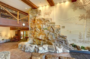 Condo, 2 Bedrooms | Interior