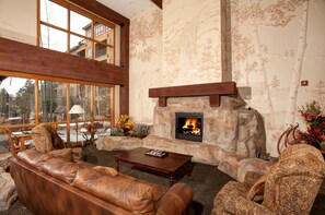 Condo, 2 Bedrooms | Living area