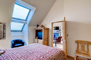 Condo, 1 Bedroom | 1 bedroom, free WiFi, bed sheets