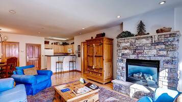 Condo, 2 Bedrooms | Living room | Flat-screen TV, fireplace, DVD player
