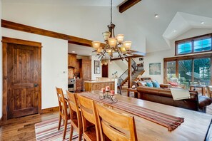 Townhome, 4 Bedrooms | Private kitchen - Sanctuary 2569 (Keystone)