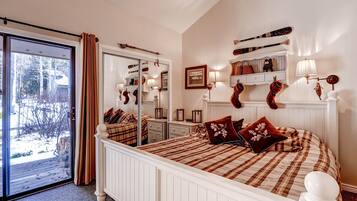 3 bedrooms, free WiFi, bed sheets