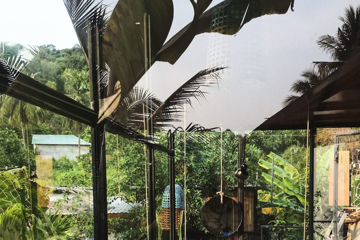 Up Garden | Bàn, truy cập Internet không dây miễn phí, bộ trải giường 