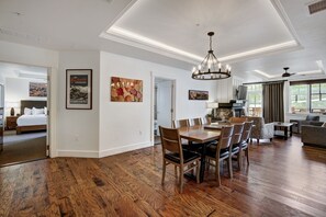 Condo, 4 Bedrooms | Dining