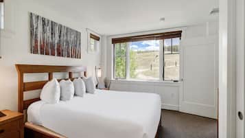 Condo, 4 Bedrooms