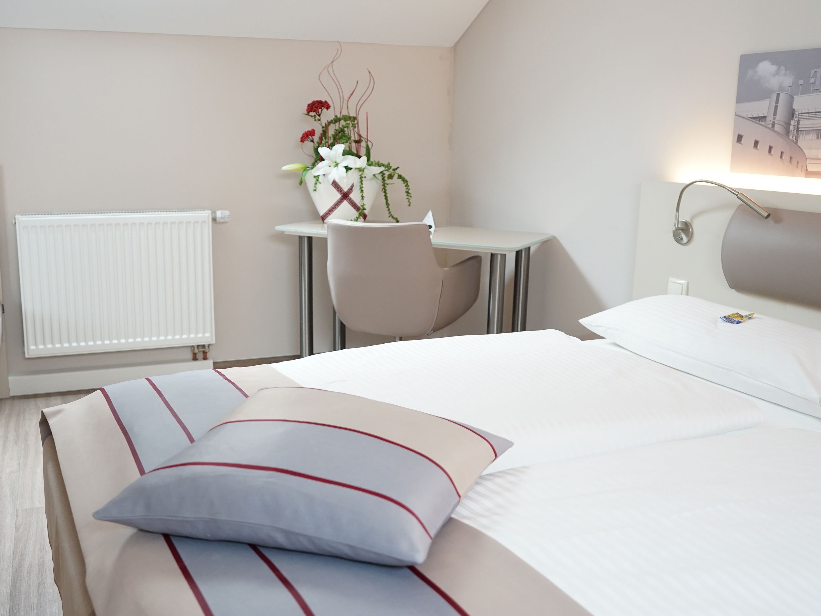 1 bedroom, premium bedding, minibar, in-room safe