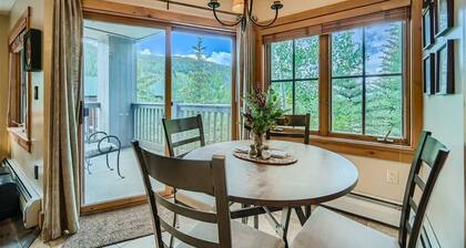 8594 Expedition Station 1 Bedroom Condo by RedAwning
