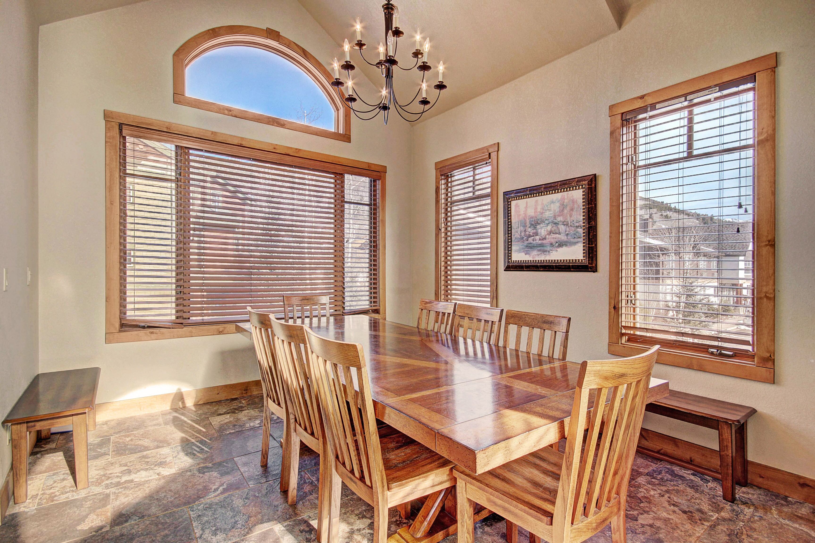 Townhome, 4 Bedrooms | In-room dining