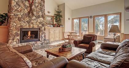 5983 Hidden River Lodge 3 Bedroom Condo by RedAwning