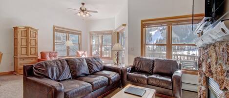 Condo, 3 Bedrooms | Interior