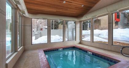 1125 Flying Dutchman 1 Bedroom Condo by RedAwning