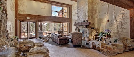 2 bedrooms, desk, laptop workspace, free WiFi