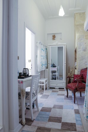 Coffres-forts dans les chambres, bureau, chambres insonorisées