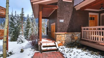 Townhome, 2 Bedrooms | Terrace/patio