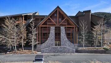 Condo, 3 Bedrooms | Exterior