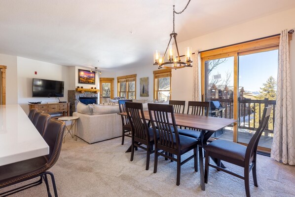 Condo, 3 Bedrooms | Dining