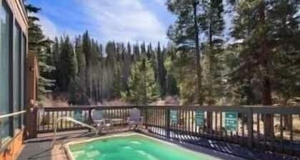 2964 Key 1 Bedroom Condo by RedAwning