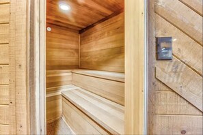 Condo, 2 Bedrooms | Sauna | Hot tub