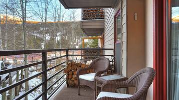 Kondominium, 2 kamar tidur | Halaman properti