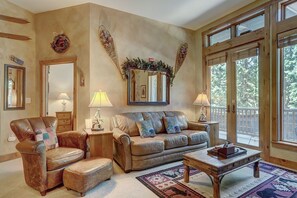 Condo, 1 Bedroom | Interior