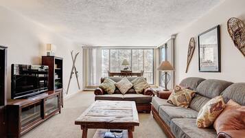 Condo, 2 habitaciones | Interior