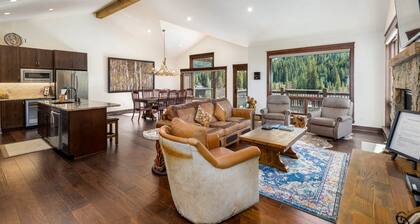 47 River Run Townhomes 3 Bedroom Townhouse by RedAwning