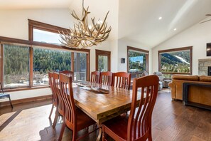 Casa de ciudad, 3 habitaciones | Restaurantes