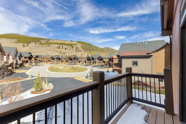 Townhome, 3 Bedrooms | Property grounds