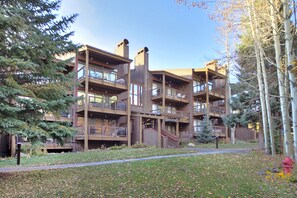 Exterior - 2019 Lodgepole 2 Bedroom Condo by RedAwning (Keystone)