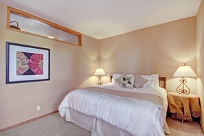 Townhome, 3 Bedrooms | 3 bedrooms, desk, laptop workspace, iron/ironing board