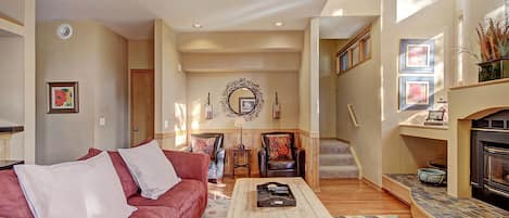 Townhome, 3 Bedrooms | Interior