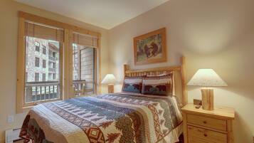 Leilighet, 1 soverom | 1 soverom, skrivebord, skrivebord for bærbar PC og strykejern/-brett