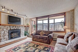 Condo, 2 Bedrooms | Living room | TV, fireplace, DVD player