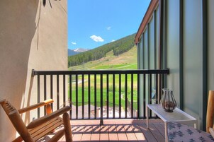 Apartamento, 4 habitaciones | Balcón