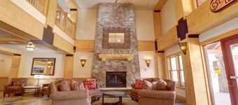 Newly Remodeled, Open Layout, with Incredible Views - CS302 by RedAwning