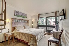 Condo, 2 Bedrooms