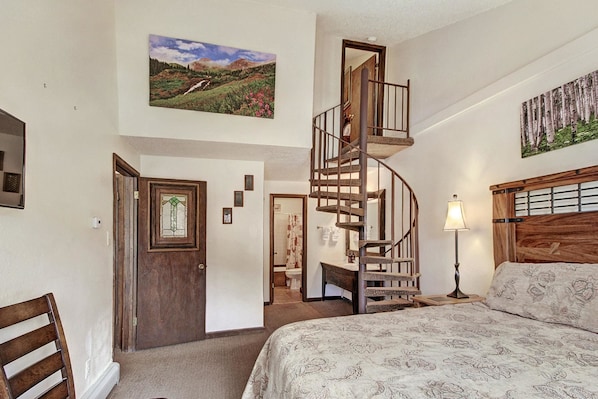 Condo, 2 Bedrooms | 2 bedrooms, laptop workspace, iron/ironing board, free WiFi