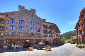 Condo, 2 Bedrooms | Exterior