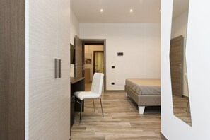 Minibar, in-room safe, soundproofing, free WiFi - Lorenz Suites (Rome)