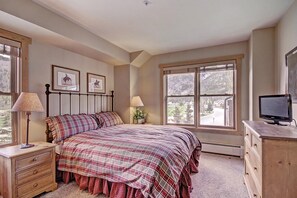 Condo, 2 Bedrooms | 2 bedrooms, desk, laptop workspace, iron/ironing board