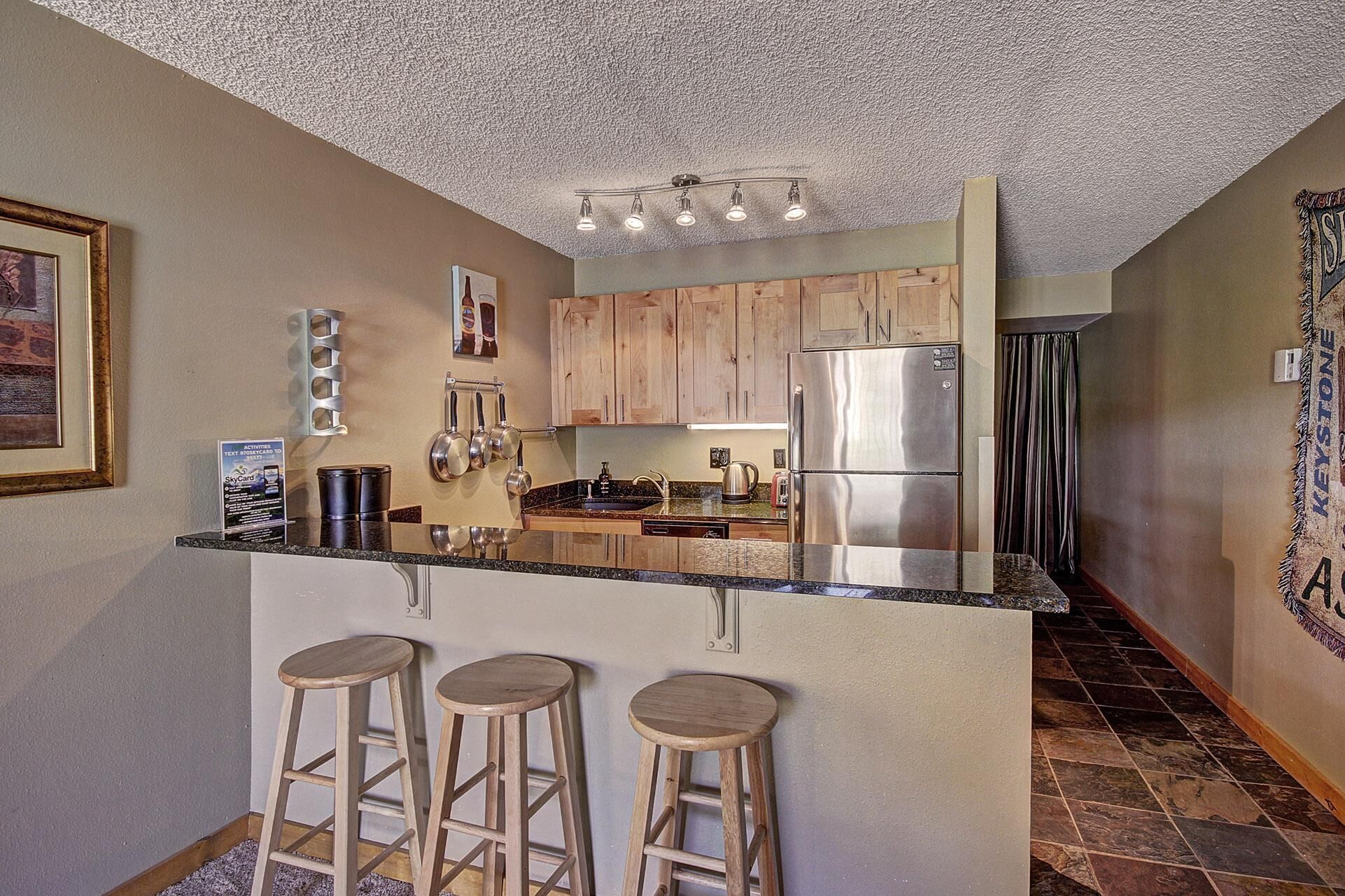 Condo, 1 Bedroom | Private kitchen | Full-sized fridge, microwave, oven, stovetop