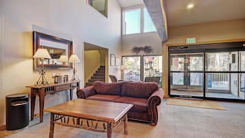 Condo, 1 Bedroom | Lobby