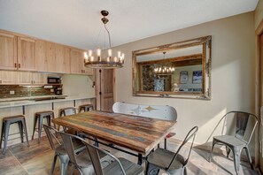 Appart'hôtel, 3 chambres | Restauration
