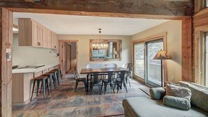 Condo, 3 habitaciones | Cocina privada