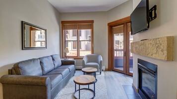 Condo, 2 Bedrooms | Living area | TV, DVD player