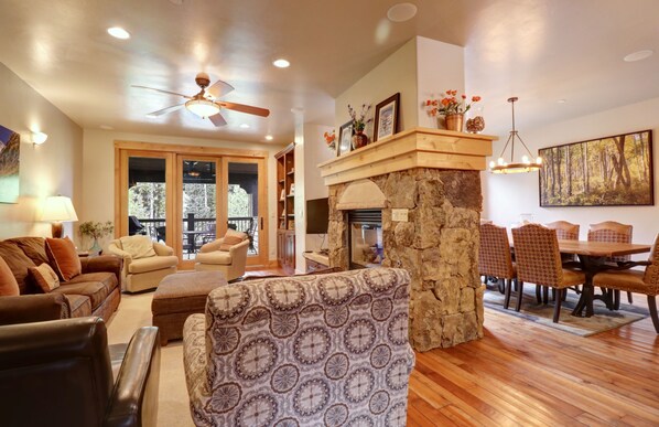 Townhome, 4 Bedrooms | Living area