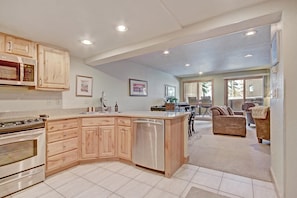 Studio | Private kitchen | Full-sized fridge, microwave, oven, stovetop - CM244S Copper Mtn Inn by RedAwning (Copper Mountain)
